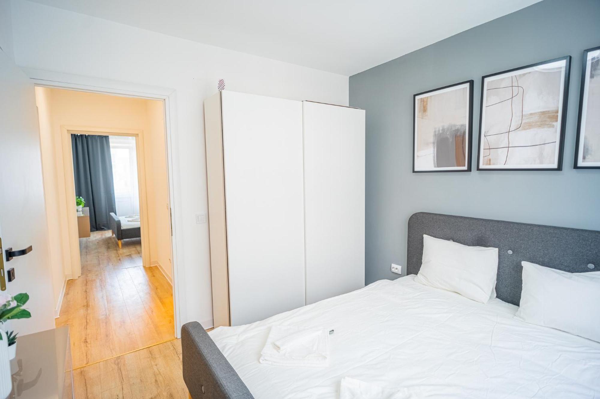 Spacious Newly Renovated 2Br Apartments With Balcony บูคาเรสต์ ภายนอก รูปภาพ